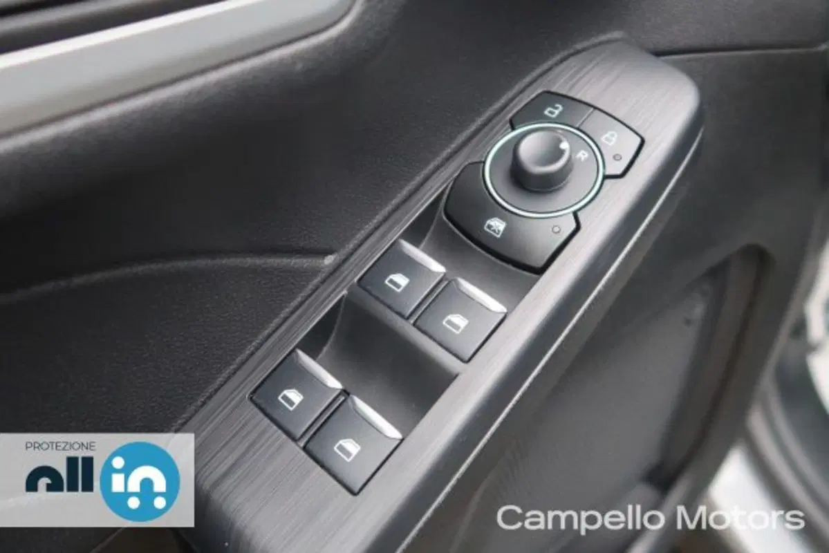 Ford Kuga usata a Venezia (15)