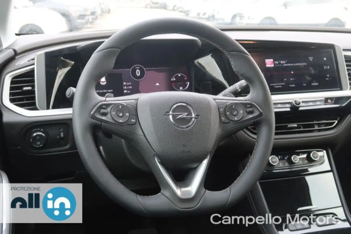 Opel Grandland usata a Venezia (8)