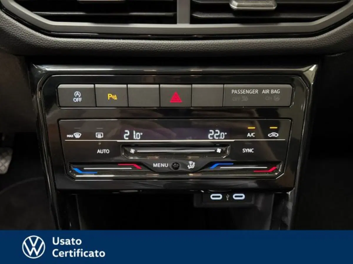 Volkswagen T-Cross nuova a Vicenza (16)
