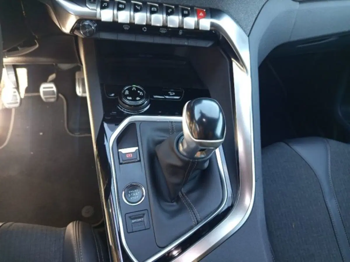 Peugeot 3008 usata a Frosinone (14)