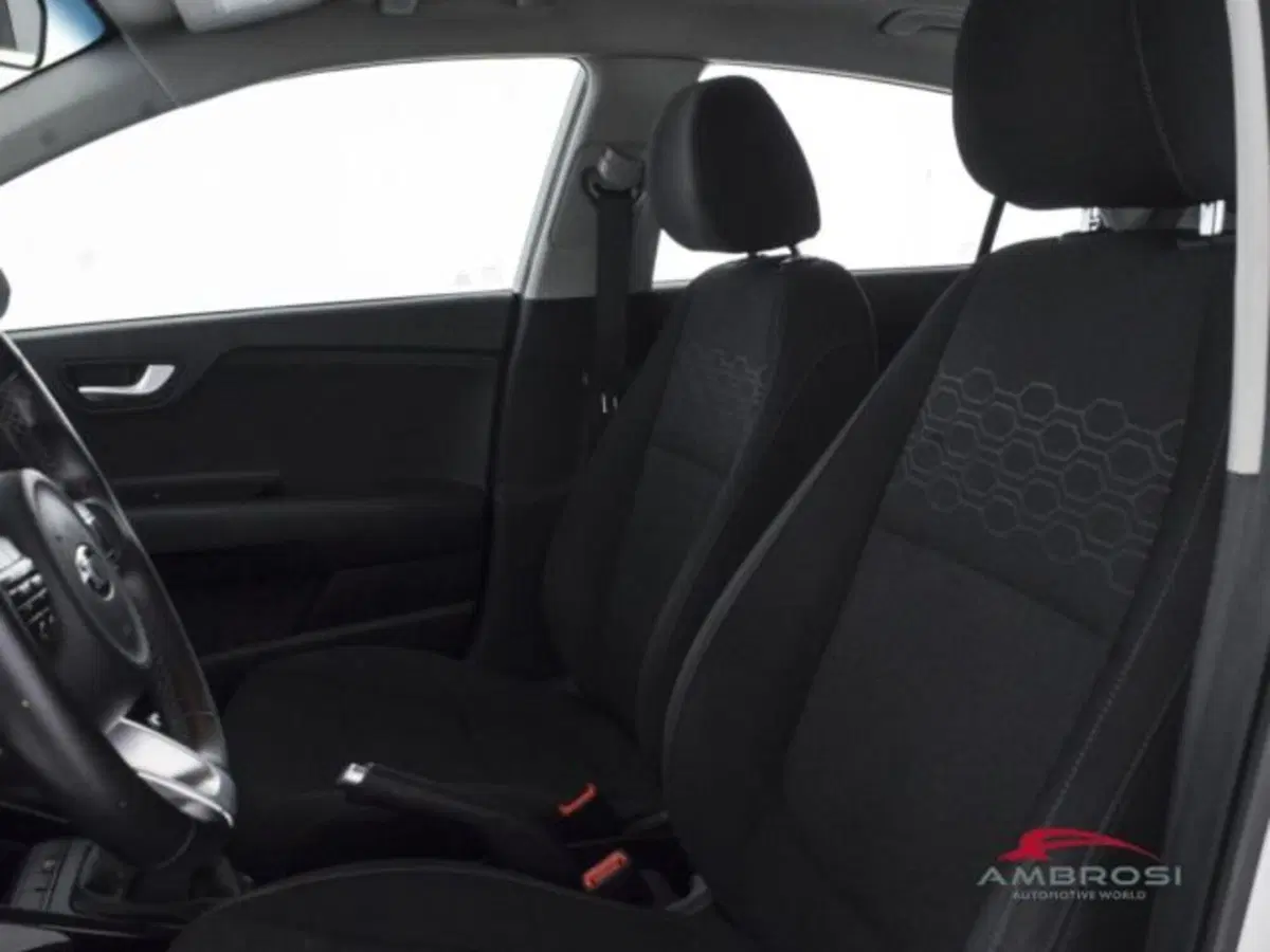 Kia Rio usata a Perugia (9)