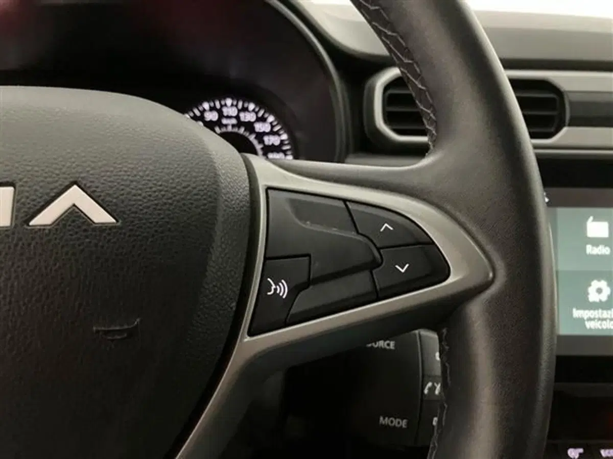 Dacia Duster usata a Como (18)