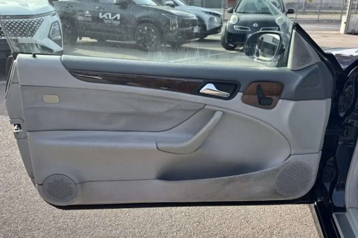Mercedes-Benz CLK usata a Latina (11)