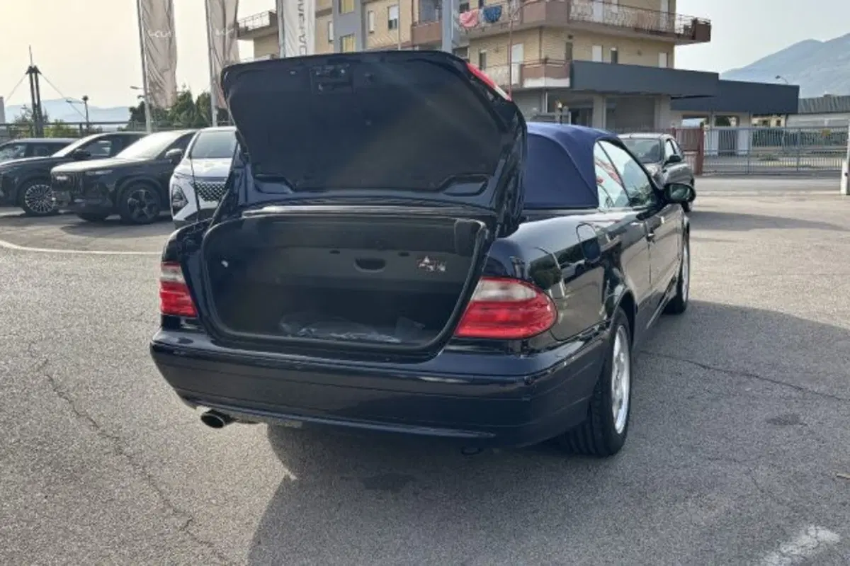 Mercedes-Benz CLK usata a Latina (7)
