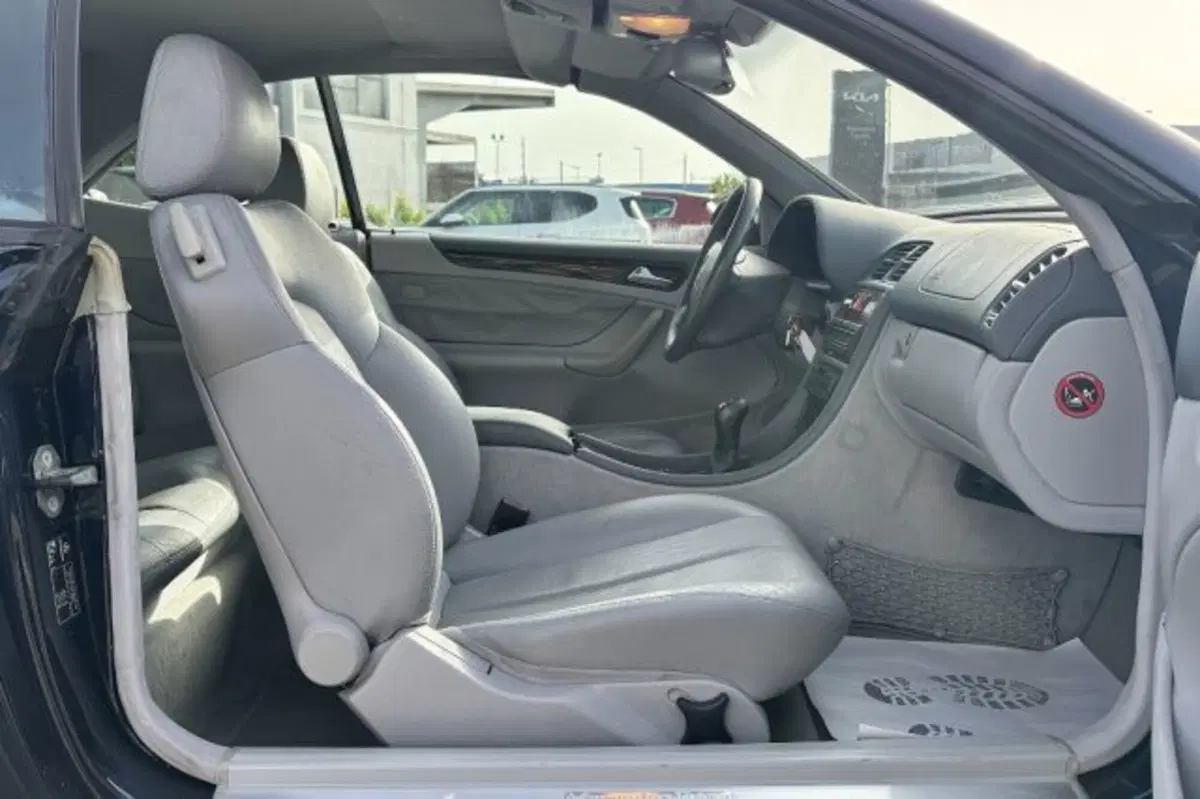 Mercedes-Benz CLK usata a Latina (8)