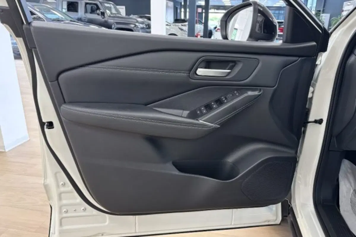 Nissan Qashqai usata a Latina (12)