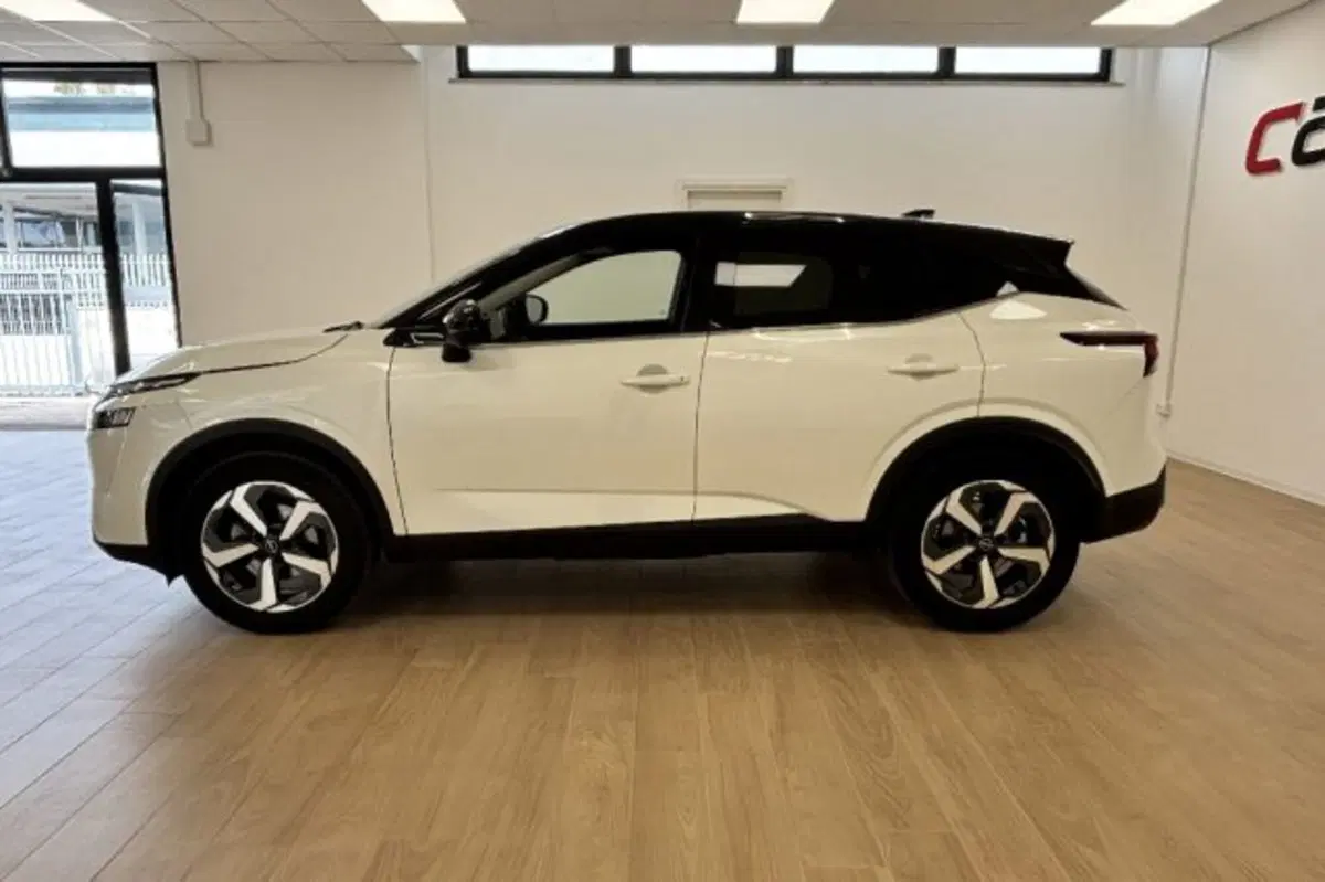 Nissan Qashqai usata a Latina (4)