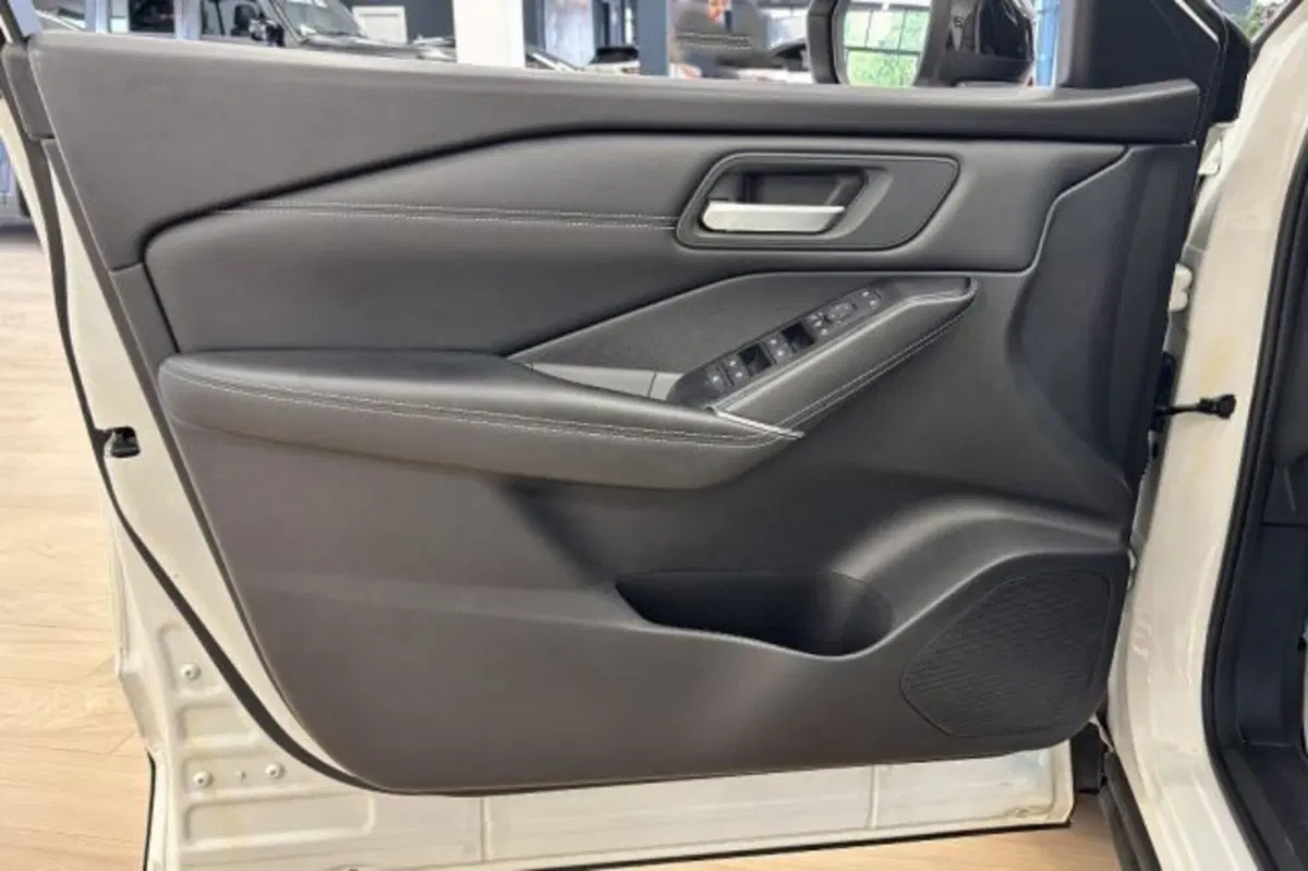 Nissan Qashqai usata a Latina (12)