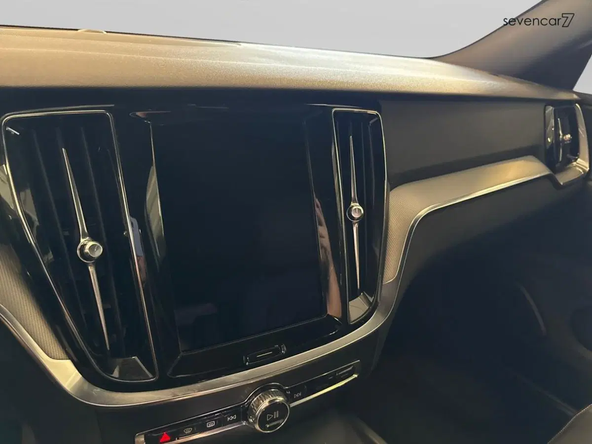 Volvo V60 usata a Verona (11)
