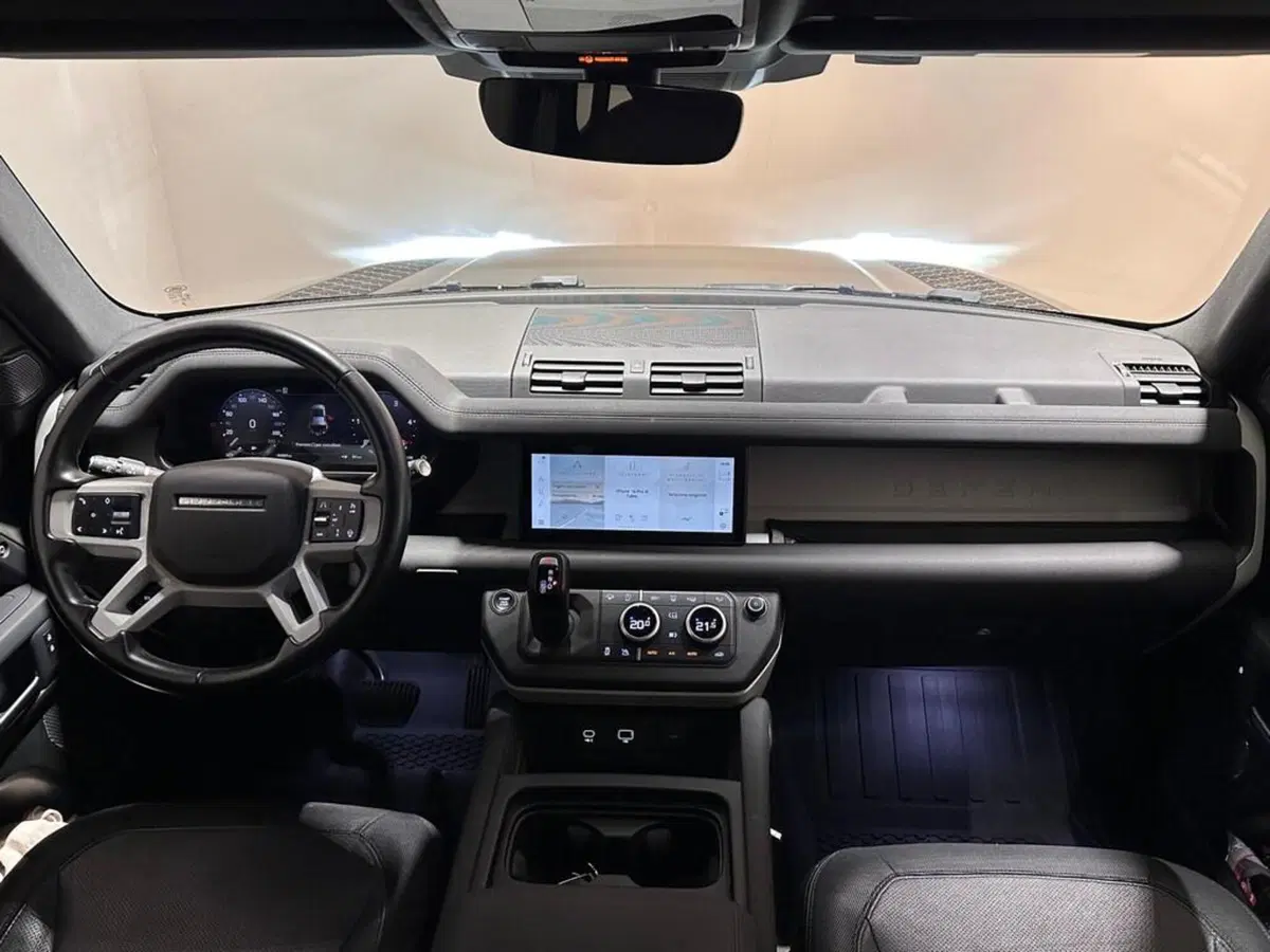 Land Rover Defender usata a Varese (5)