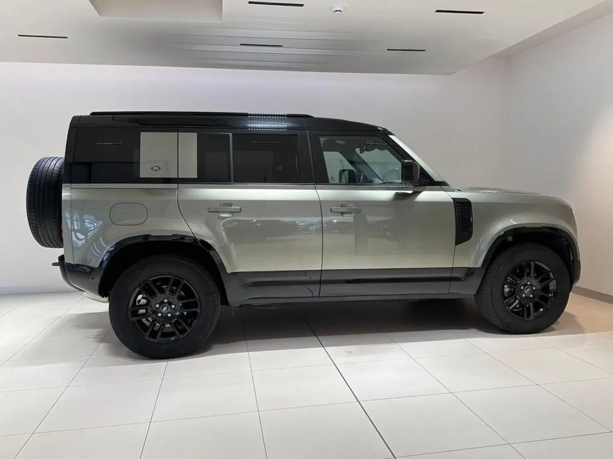 Land Rover Defender usata a Varese (7)