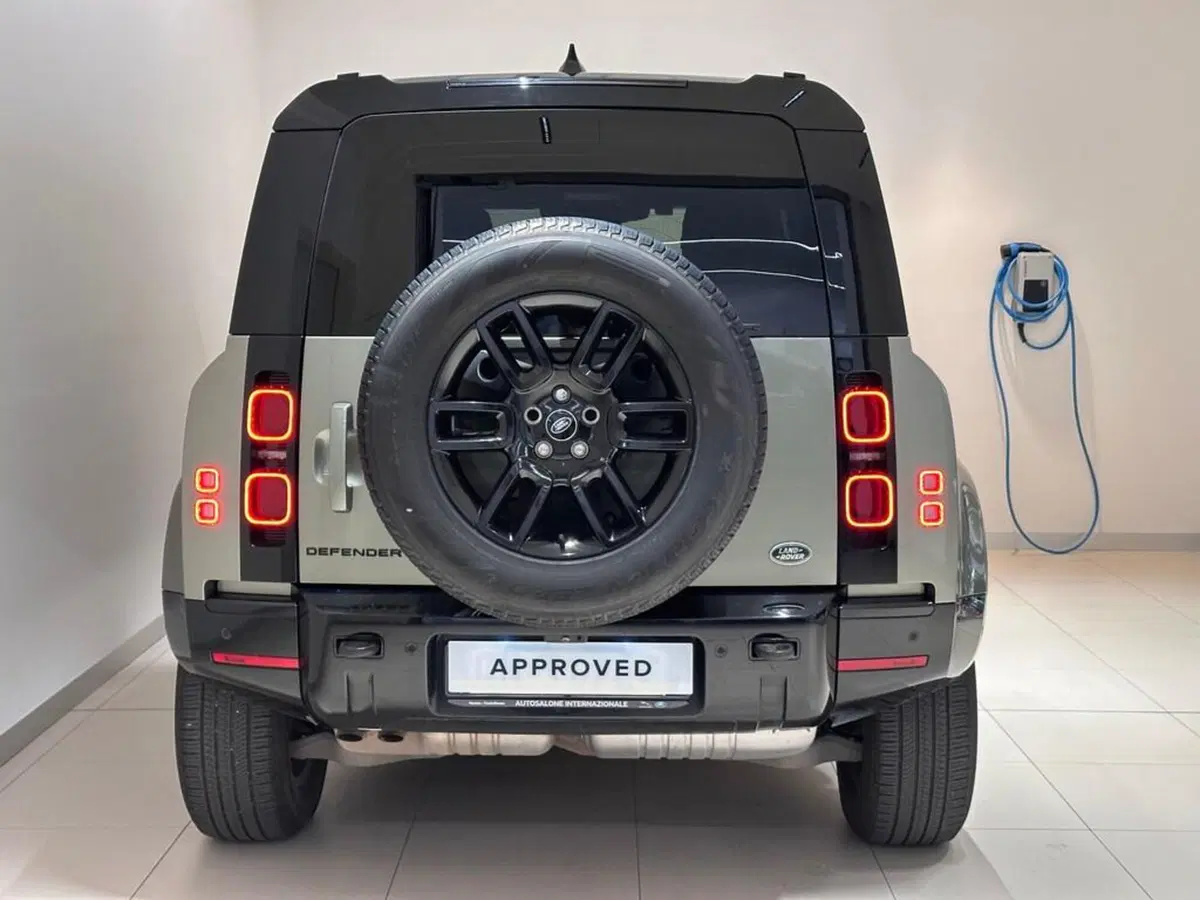 Land Rover Defender usata a Varese (8)