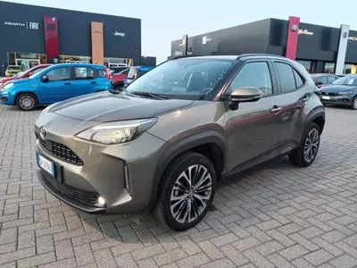 Toyota Yaris Cross 1.5 Hybrid 5p. E-CVT AWD-i Lounge del 2023 usata a Alessandria