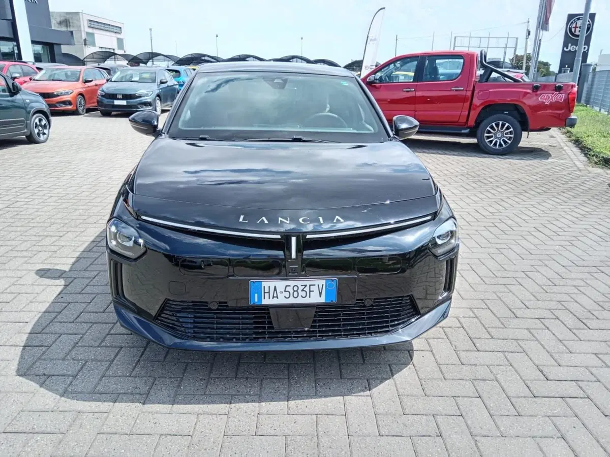 Lancia Ypsilon nuova a Alessandria (2)