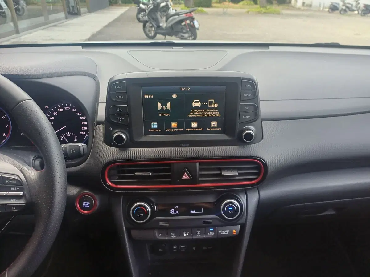 Hyundai Kona usata a Alessandria (13)