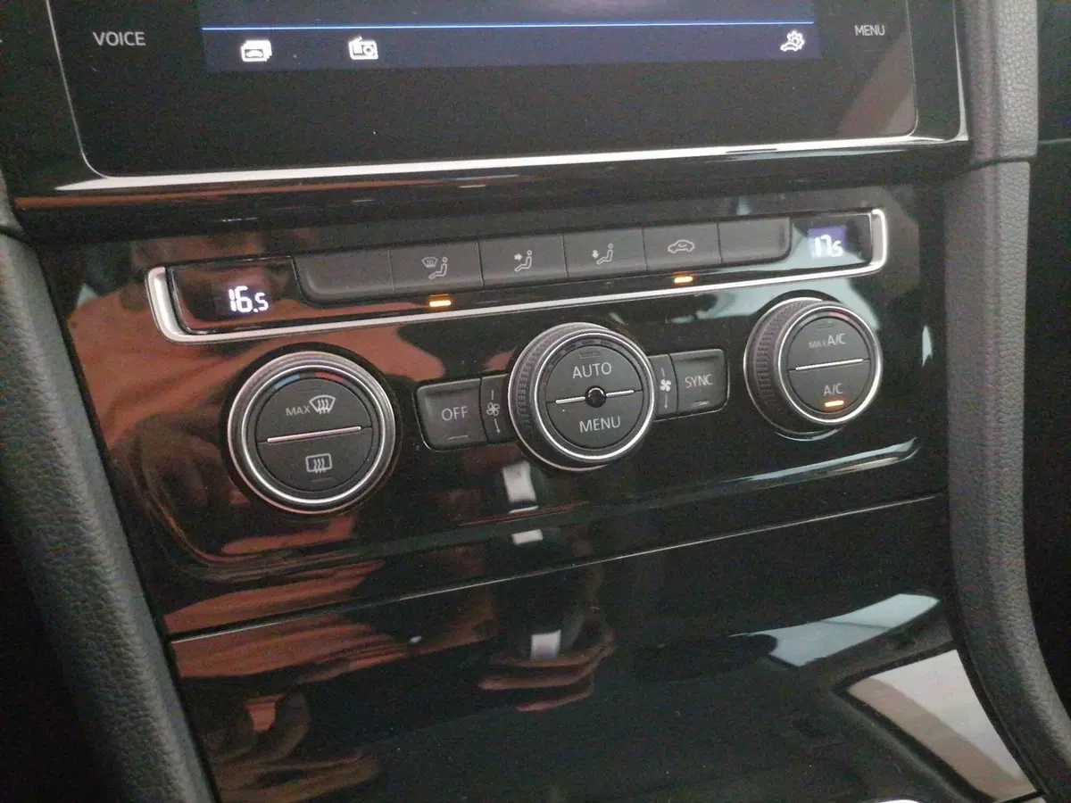 Volkswagen Golf usata a Roma (14)