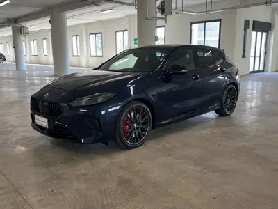BMW Serie 1 120d cat 5 porte Attiva nuova a Moncalieri