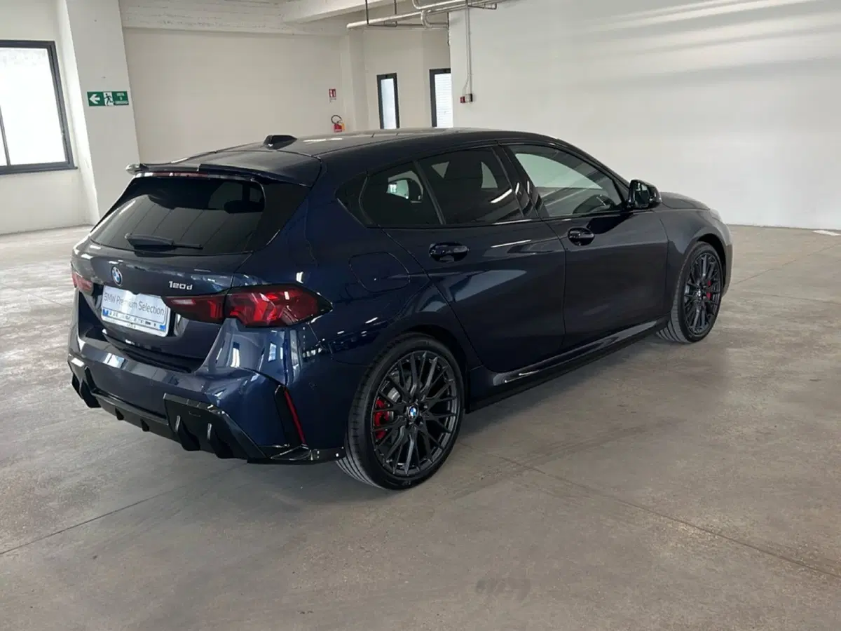 BMW Serie 1 nuova a Torino (6)