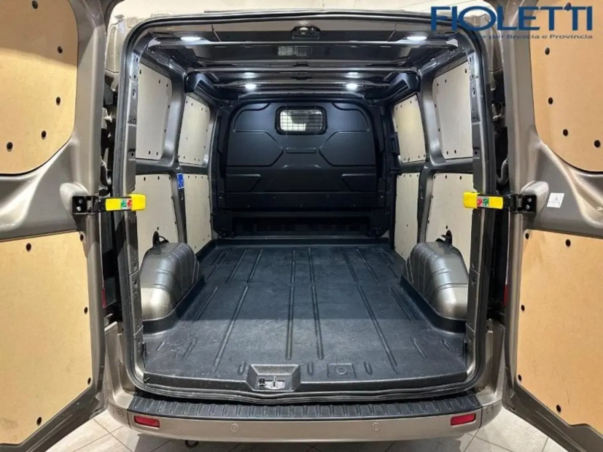 Ford Transit Custom Furgone usata a Brescia (13)