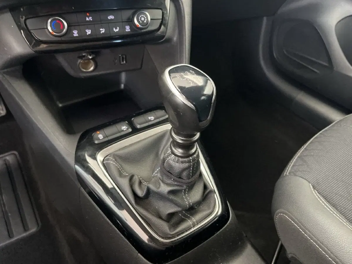 Opel Corsa usata a Torino (13)