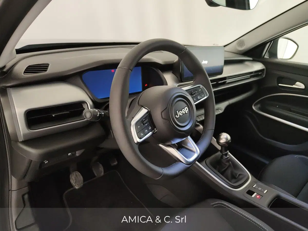 Jeep Avenger usata a Caserta (19)