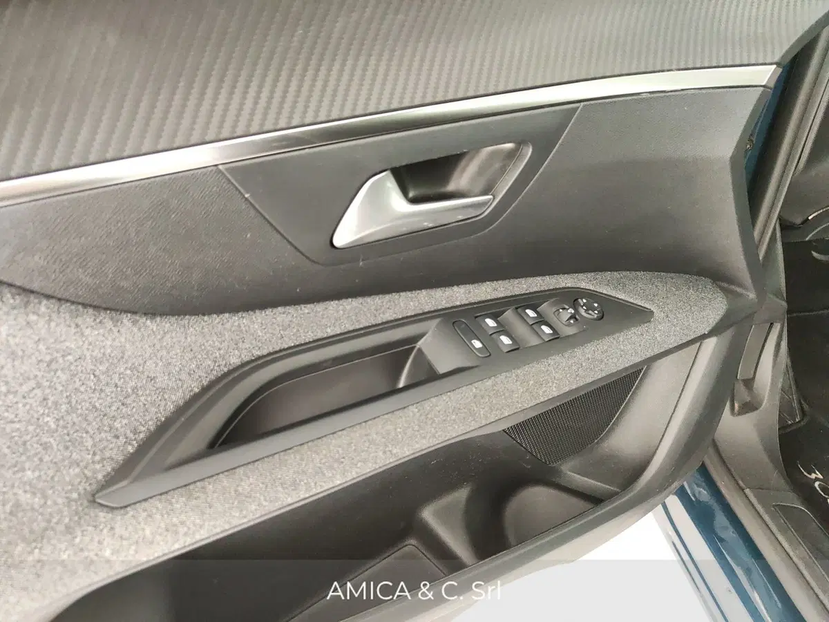 Peugeot 3008 usata a Caserta (13)