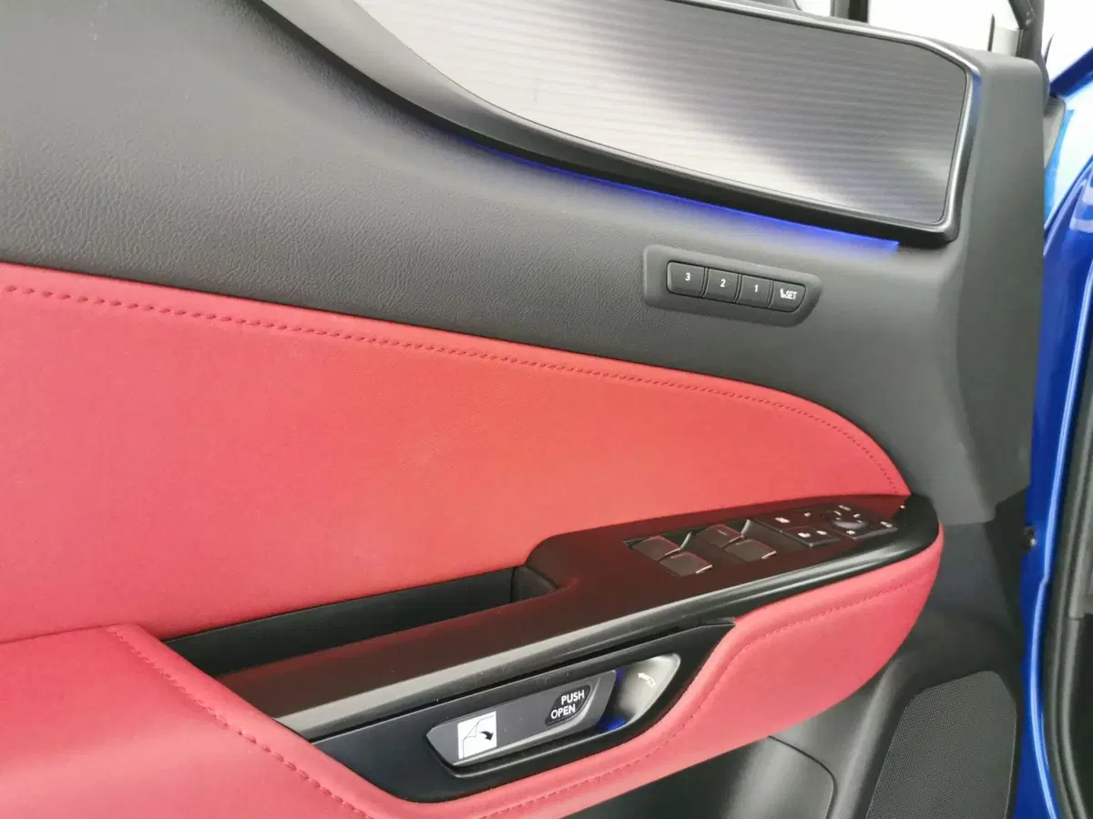 Lexus NX usata a Chieti (16)