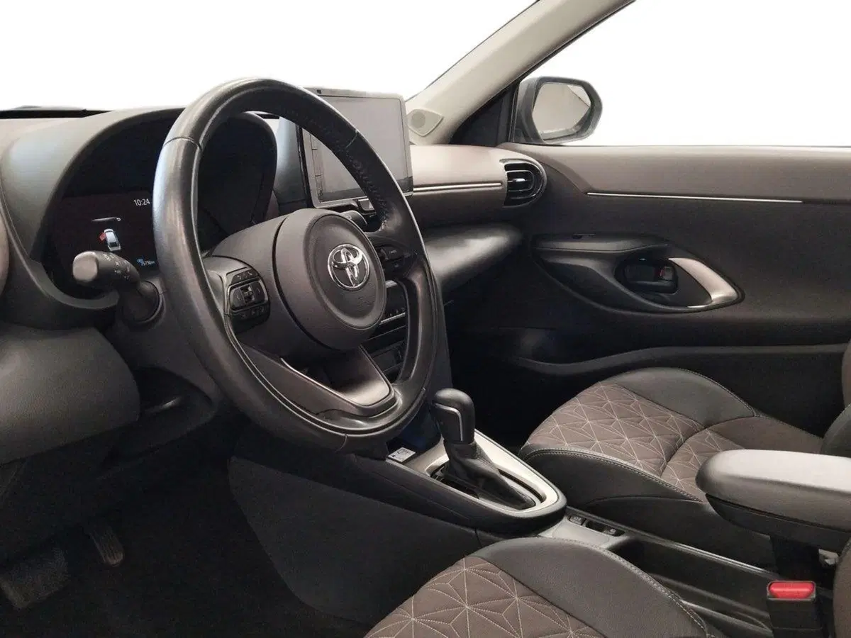 Toyota Yaris Cross usata a Roma (7)