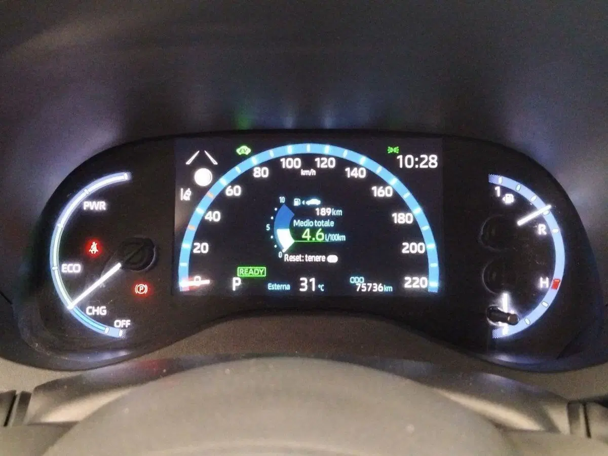 Toyota Yaris Cross usata a Roma (9)