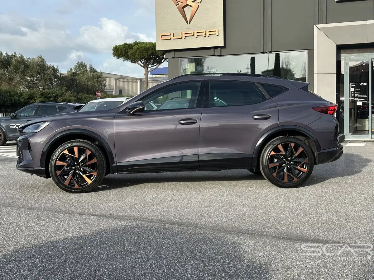 Cupra Formentor nuova a Livorno (8)