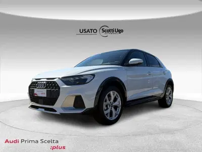 Audi A1 citycarver 35 TFSI S tronic Admired del 2025 usata a Livorno