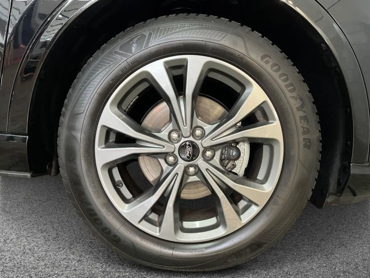 Ford Kuga usata a Bari (6)