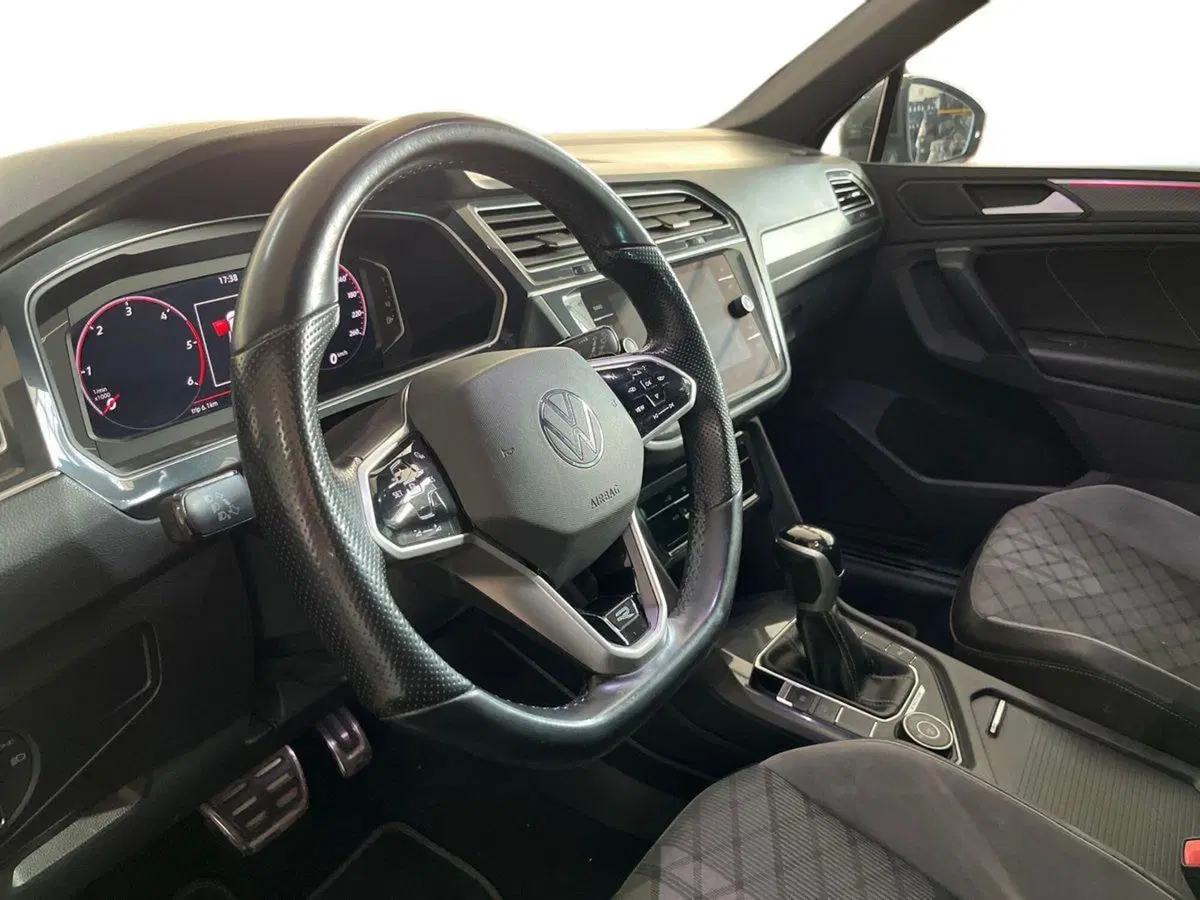 Volkswagen Tiguan usata a Bari (7)
