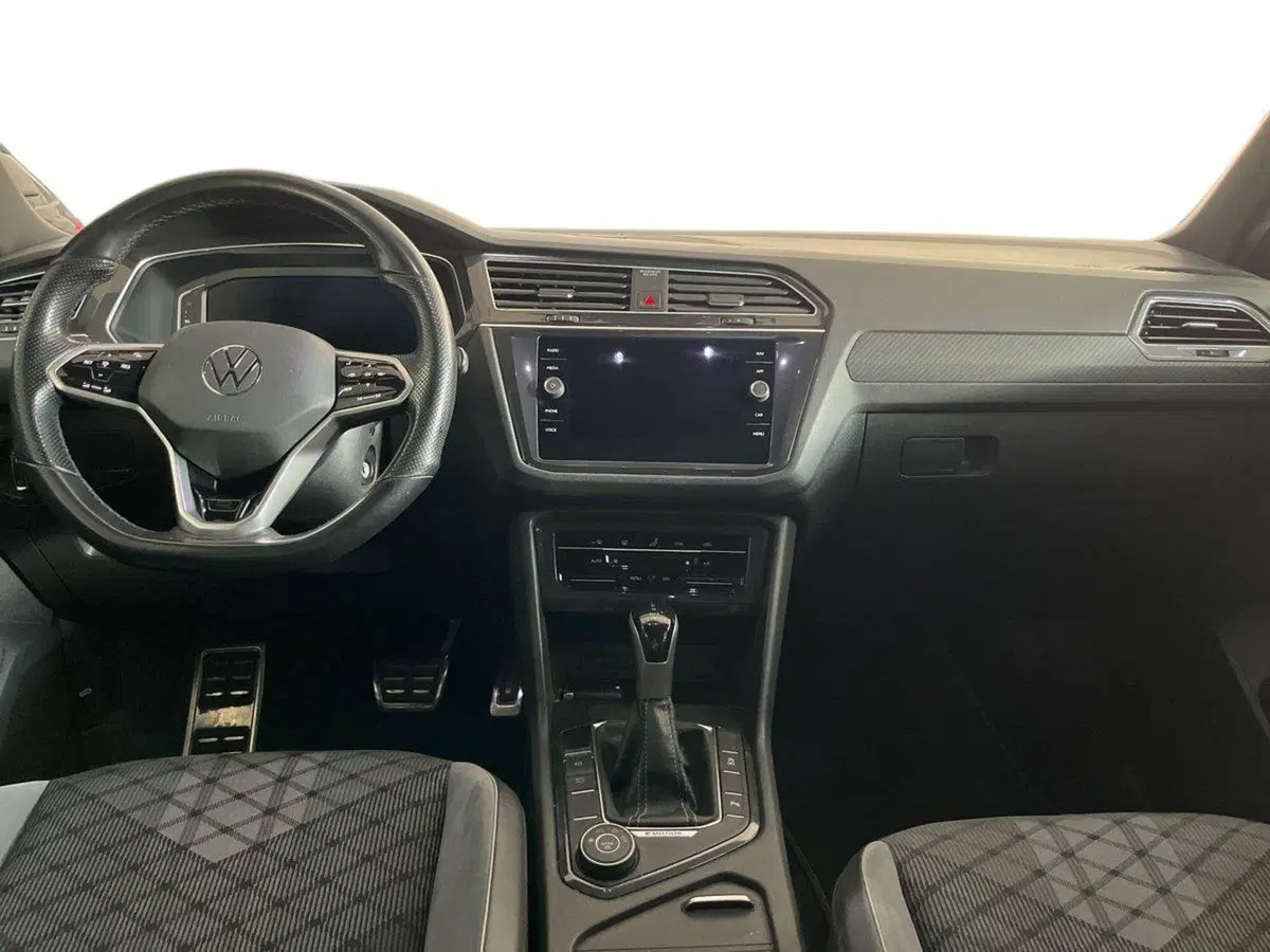 Volkswagen Tiguan usata a Bari (8)
