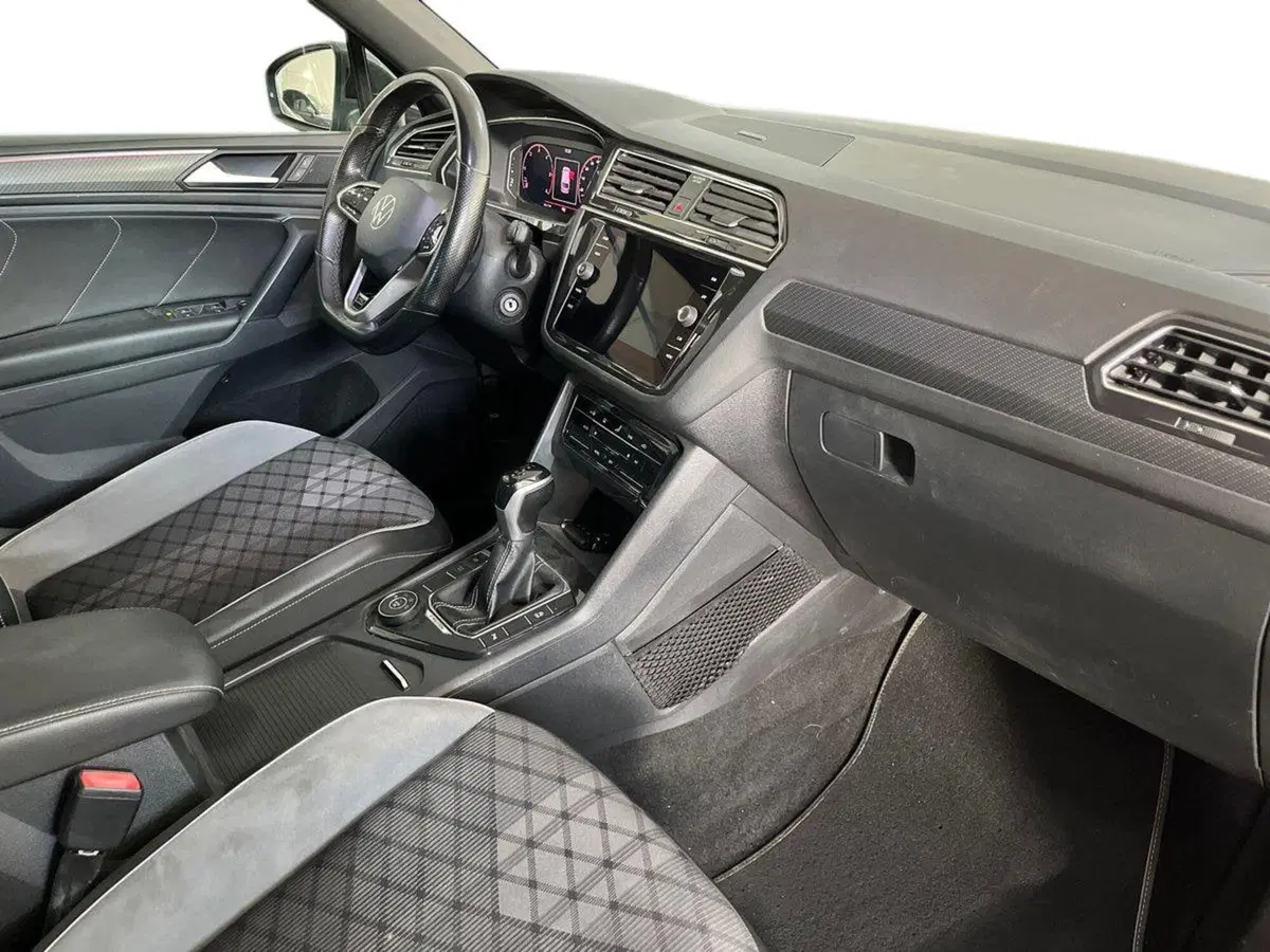 Volkswagen Tiguan usata a Bari (9)