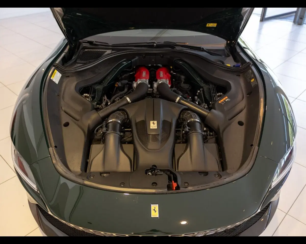 Ferrari Roma Spider usata a Padova (14)