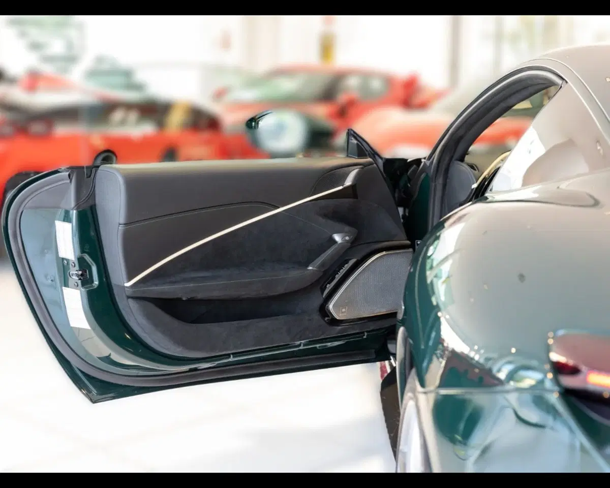 Ferrari Roma Spider usata a Padova (17)
