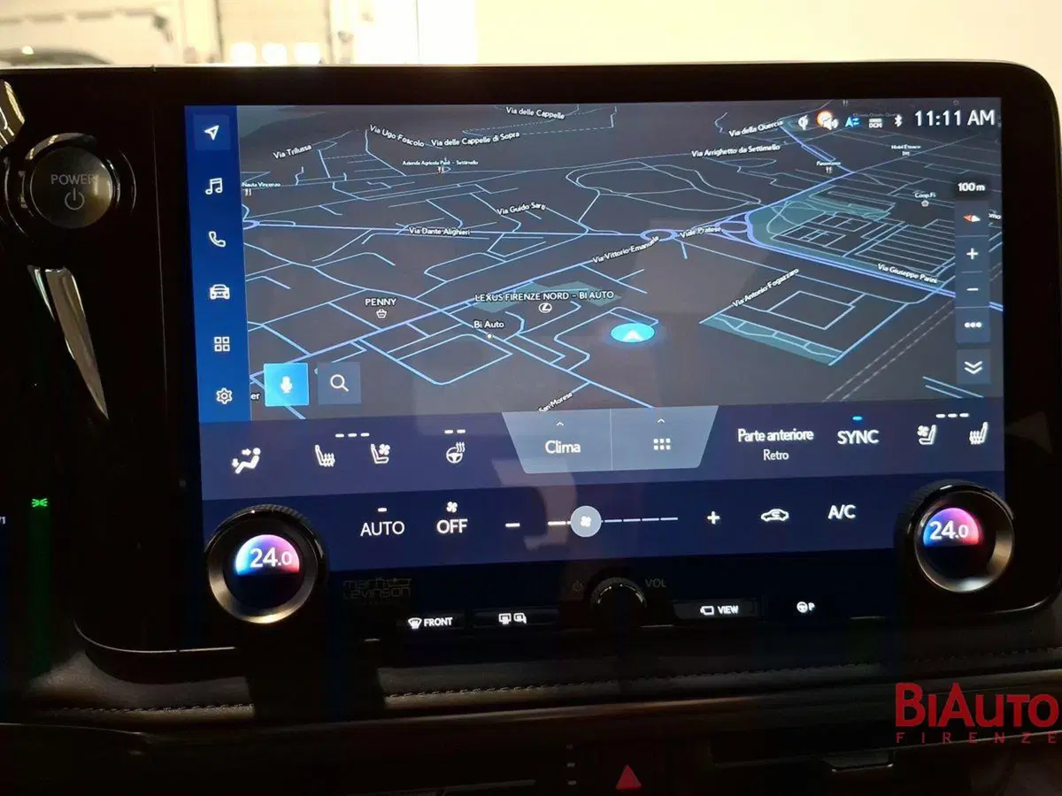 Lexus LM nuova a Firenze (9)