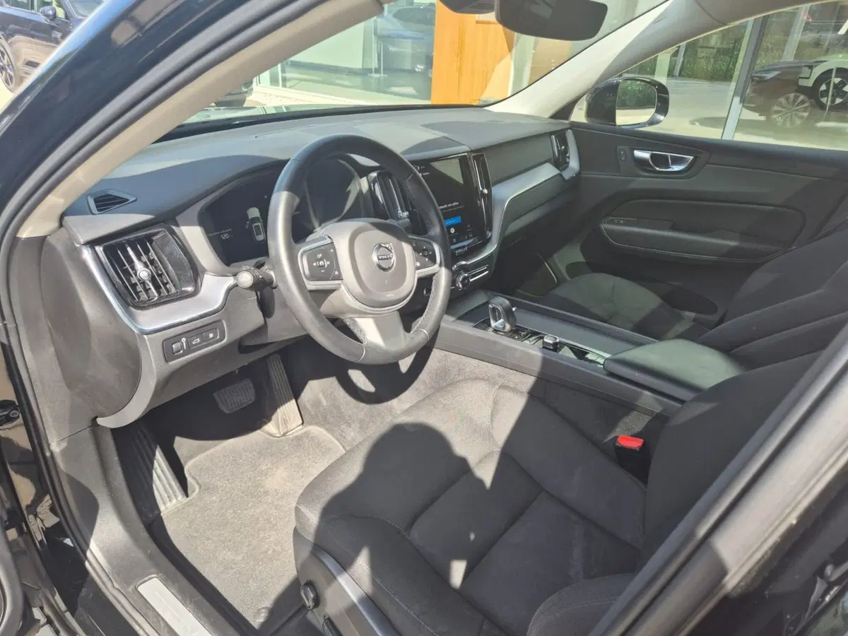 Volvo XC60 usata a Como (10)