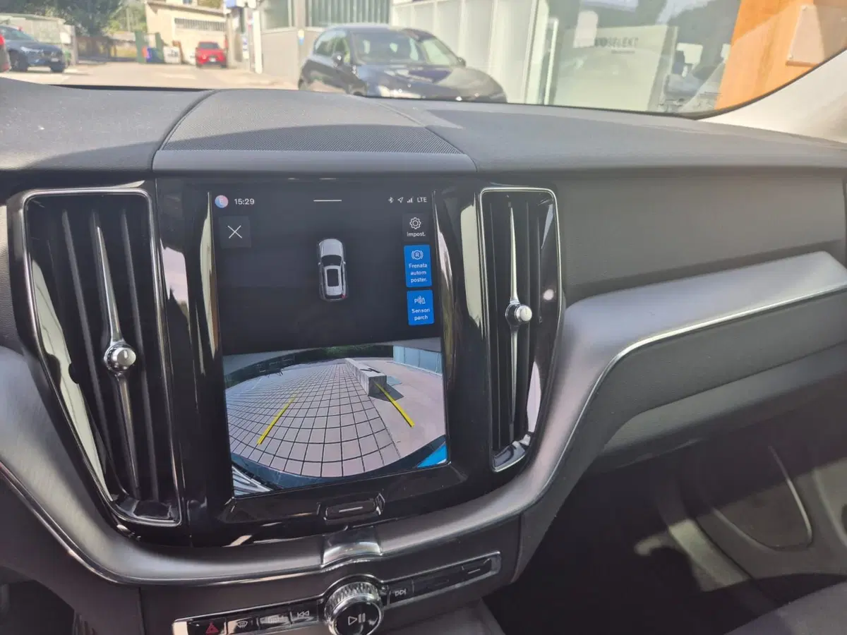 Volvo XC60 usata a Como (11)
