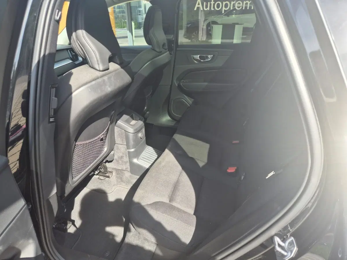 Volvo XC60 usata a Como (14)