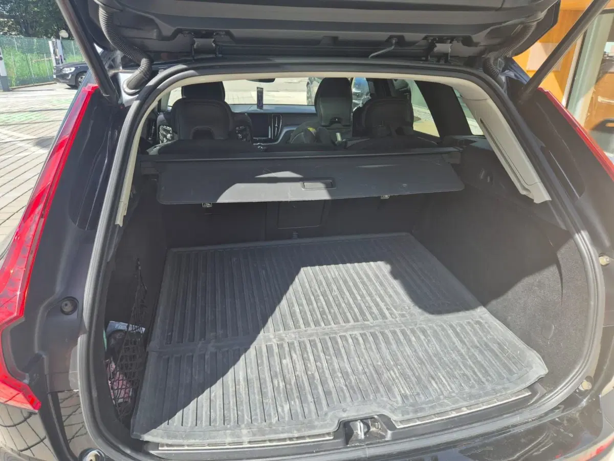 Volvo XC60 usata a Como (8)