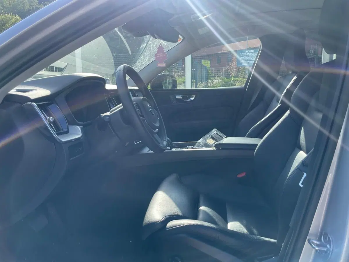 Volvo XC60 usata a Como (5)