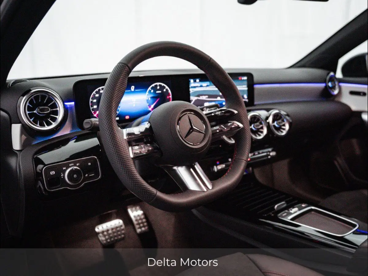 Mercedes-Benz Classe A Sedan nuova a Macerata (5)