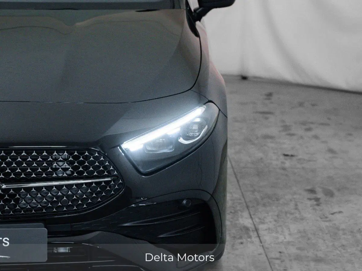 Mercedes-Benz Classe A Sedan nuova a Macerata (2)