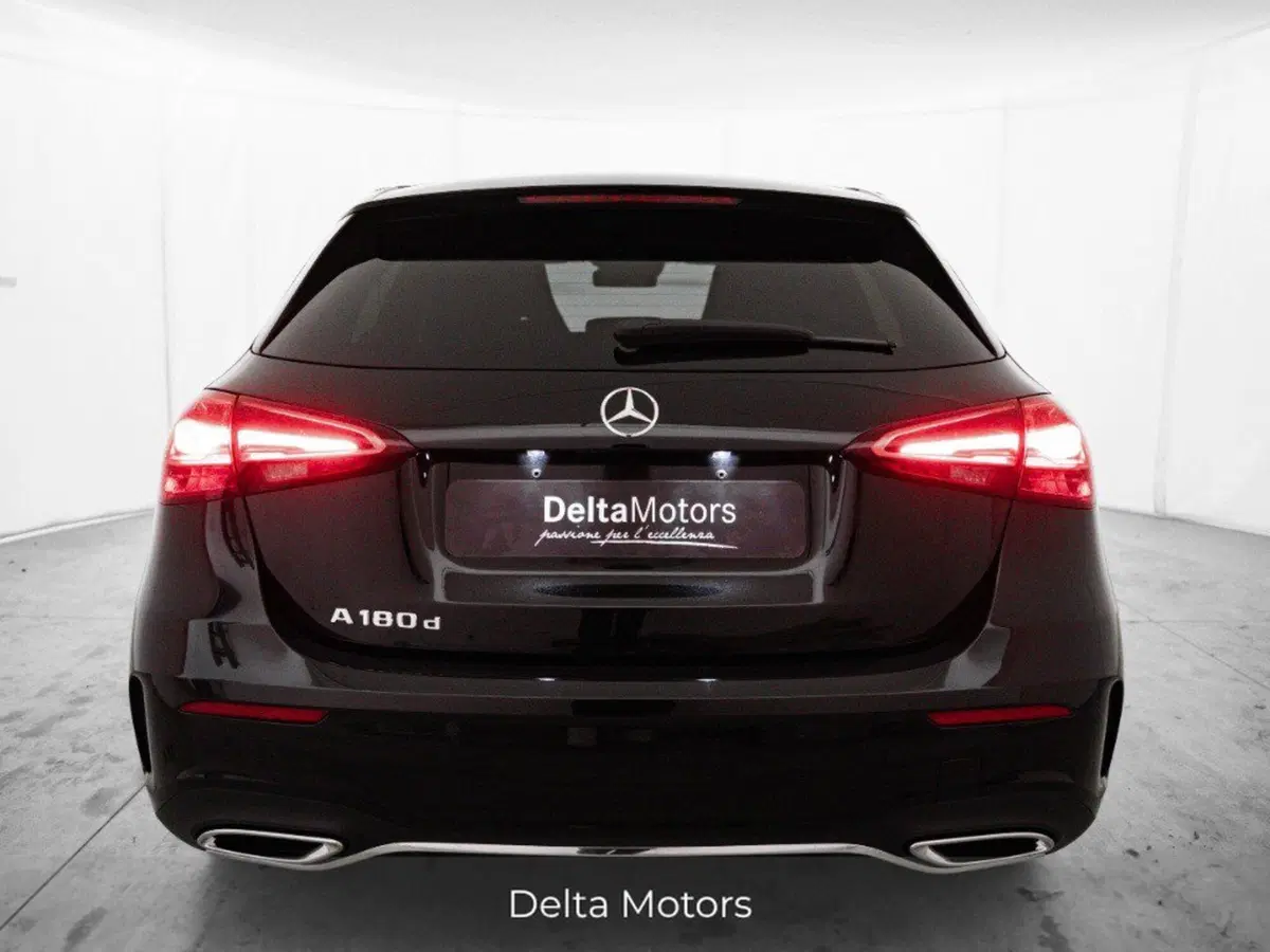 Mercedes-Benz Classe A Sedan nuova a Macerata (5)