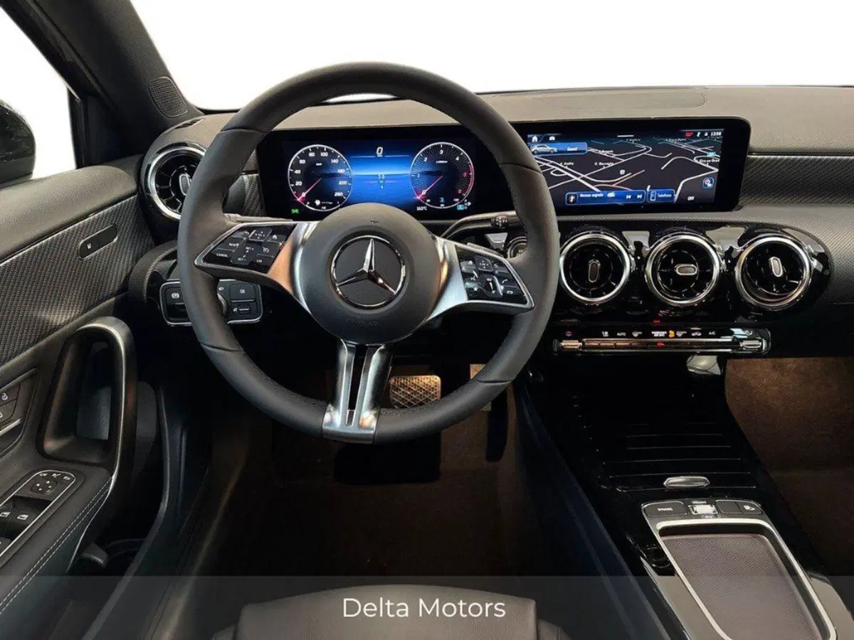 Mercedes-Benz Classe A Sedan nuova a Macerata (10)