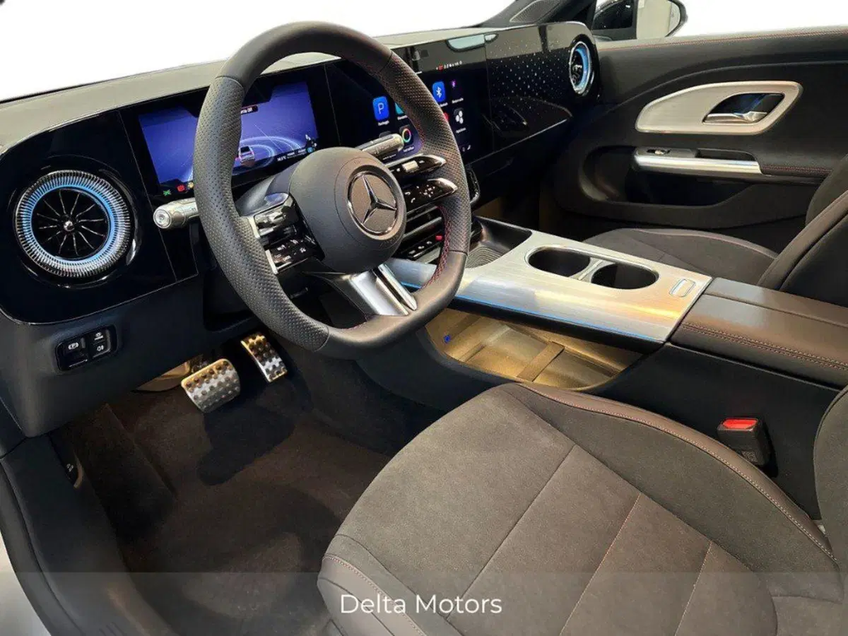 Mercedes-Benz CLA nuova a Macerata (16)