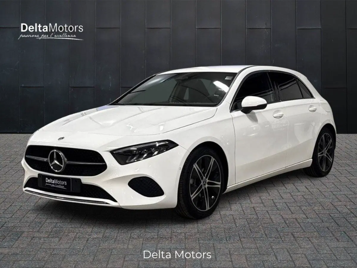 Mercedes-Benz Classe A Sedan nuova a Macerata