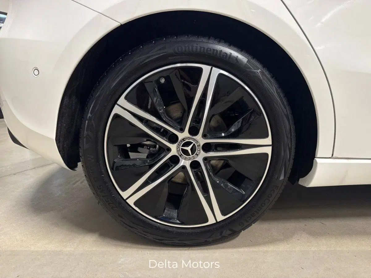 Mercedes-Benz Classe A Sedan nuova a Macerata (8)